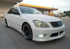 Toyota Crown 2004 White