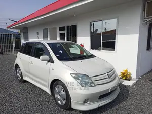 Toyota IST 2002 Pearl