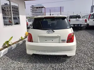 Toyota IST 2002 Pearl