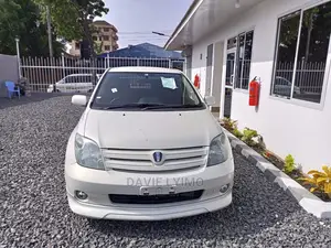 Toyota IST 2002 Pearl