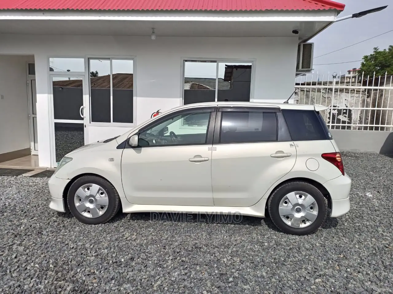 Toyota IST 2002 Pearl