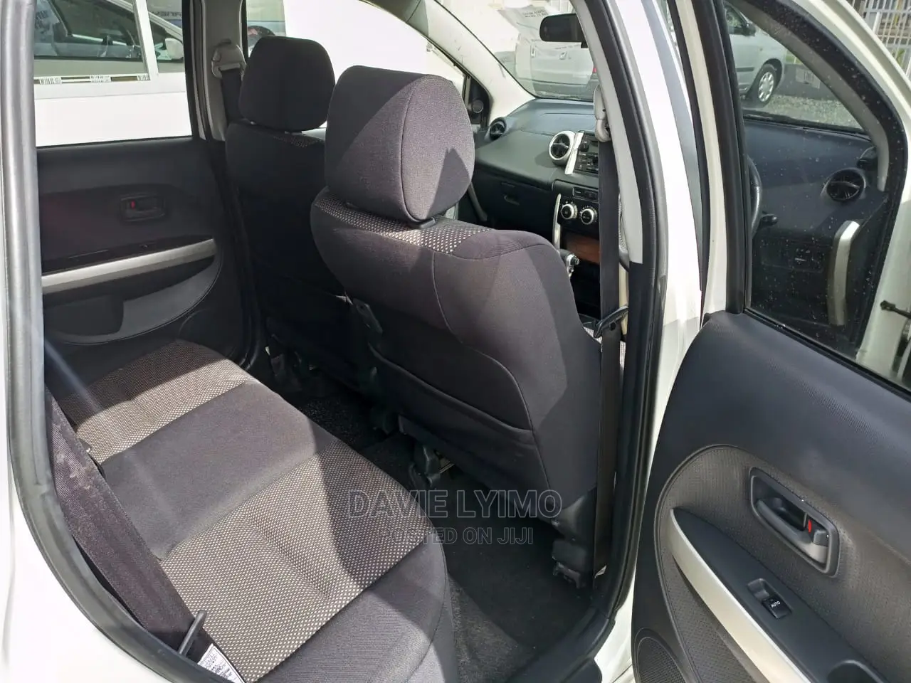 Toyota IST 2002 Pearl