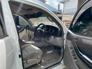 Toyota Hilux Surf 2006 White