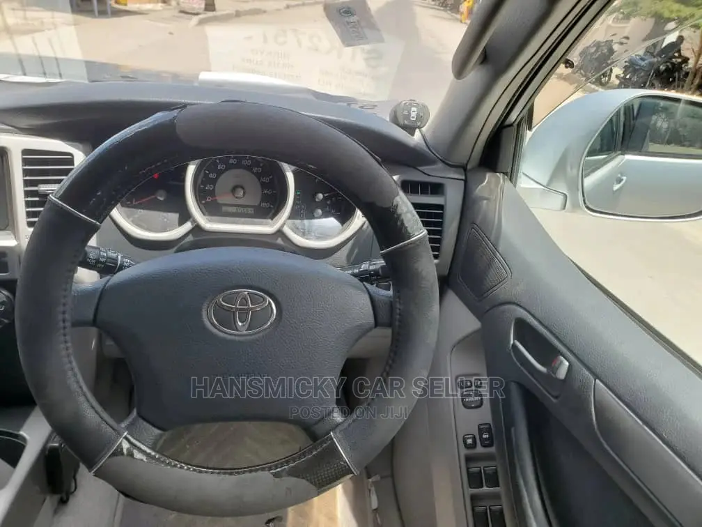 Toyota Hilux Surf 2006 Silver
