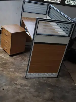 Meza Ya Office