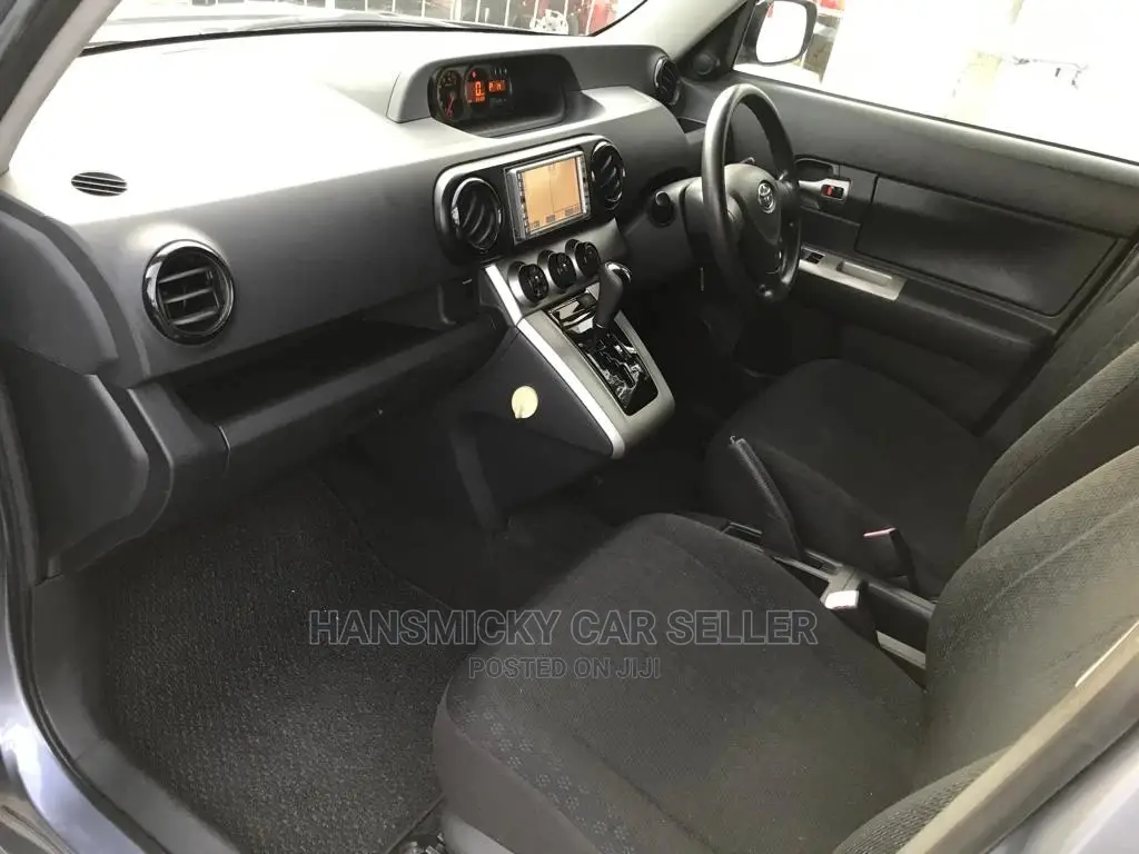 Toyota Corolla Rumion 2008 Gray