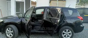 Toyota Vanguard 2010 Black