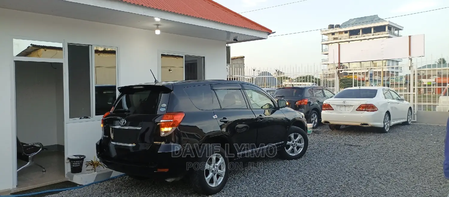 Toyota Vanguard 2010 Black