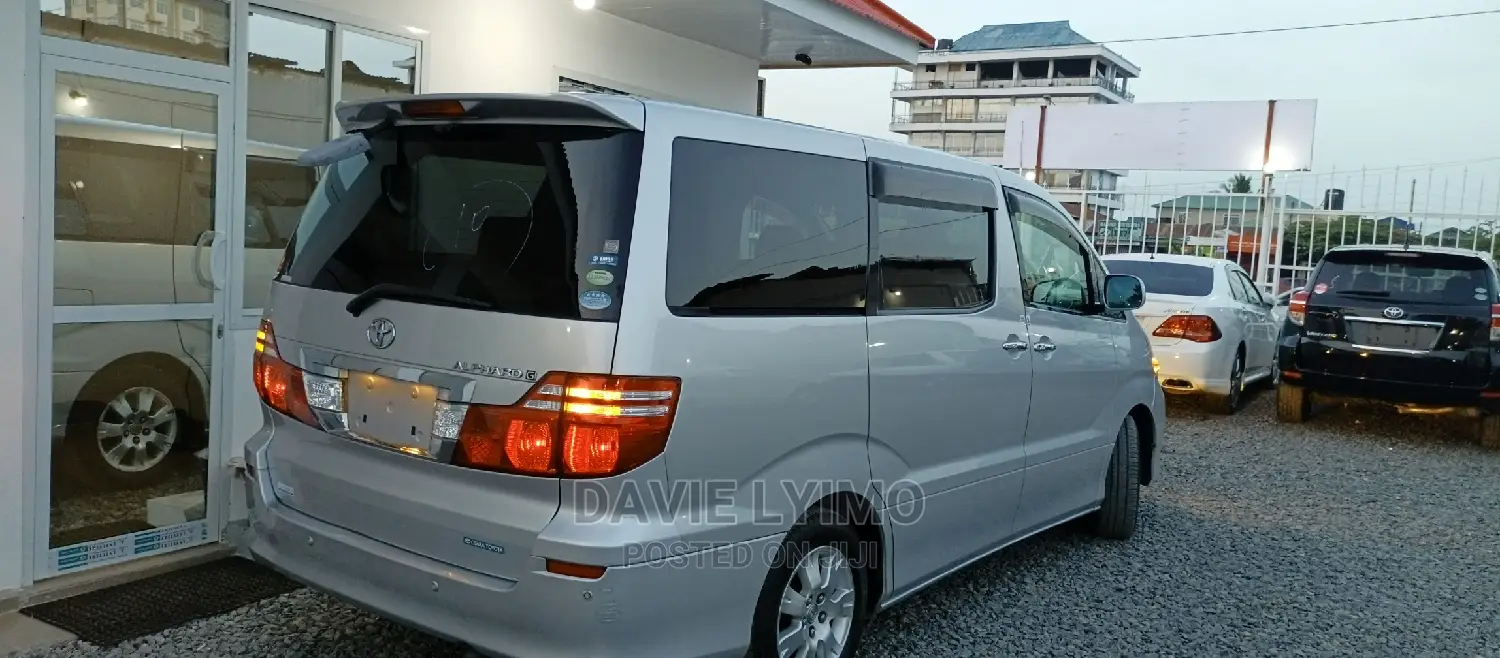 Toyota Alphard 2007 Silver