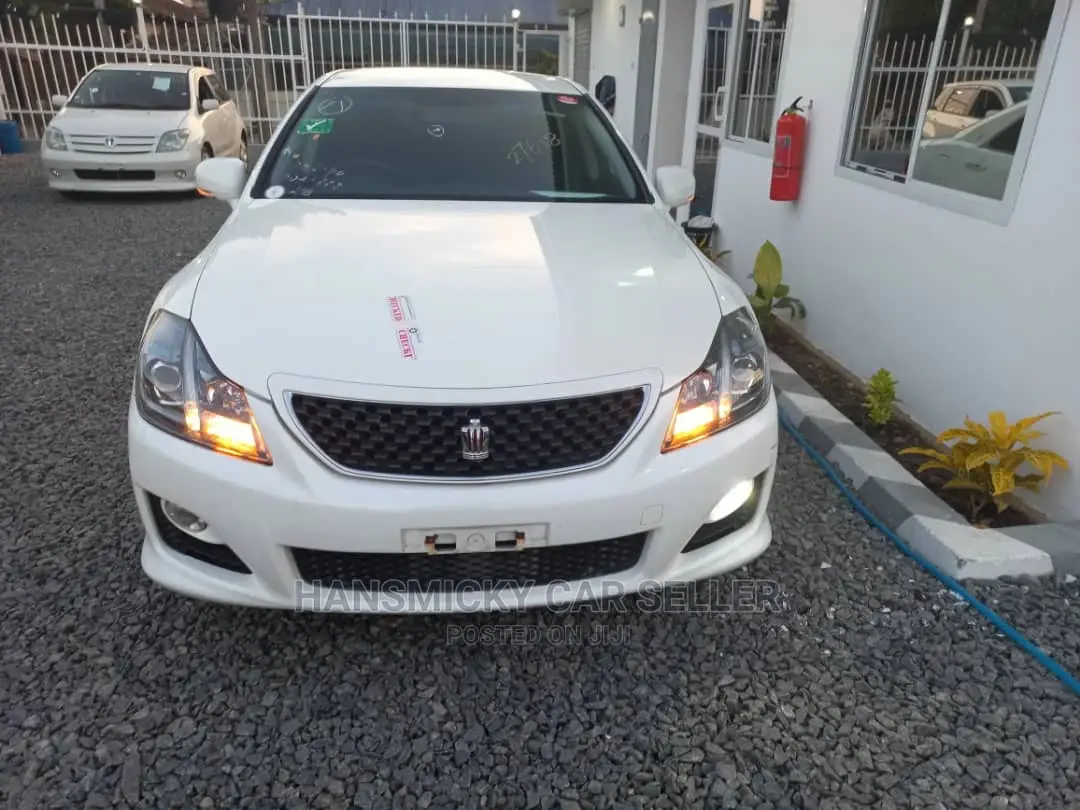 Toyota Crown 2008 White