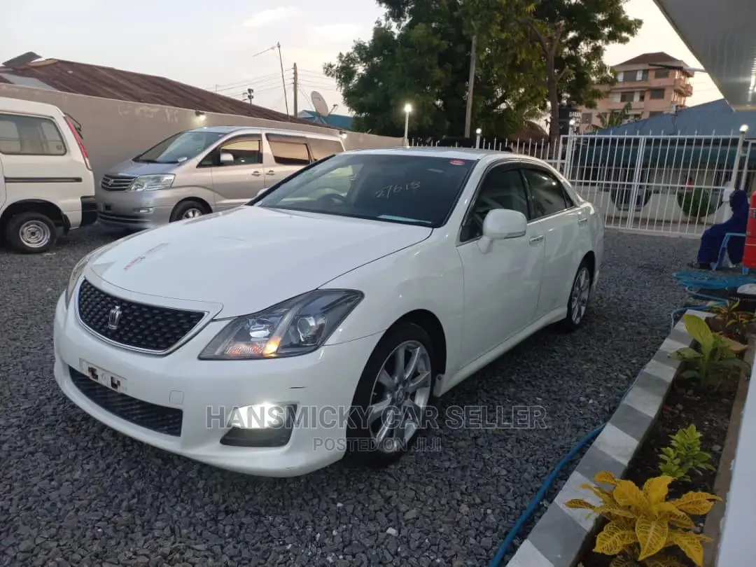 Toyota Crown 2008 White
