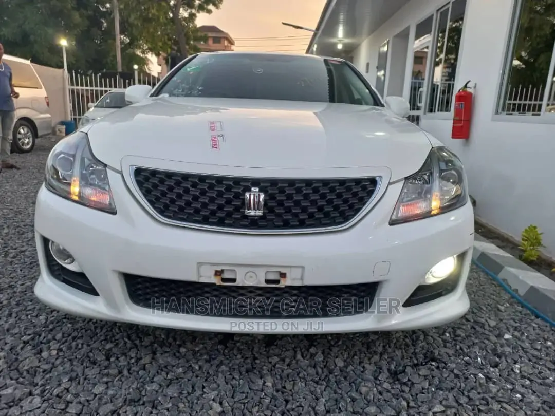 Toyota Crown 2008 White