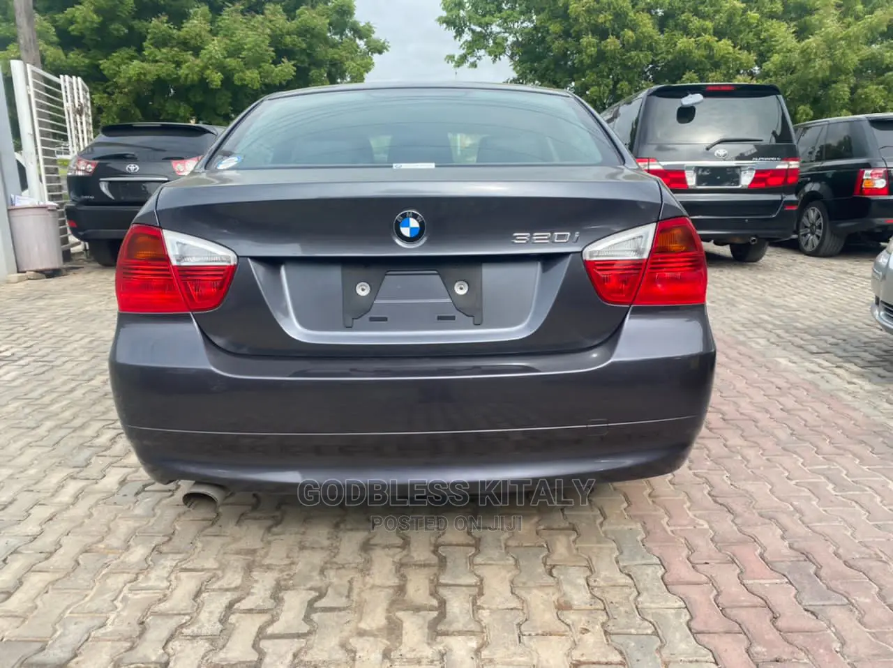 BMW 320i 2005 Black