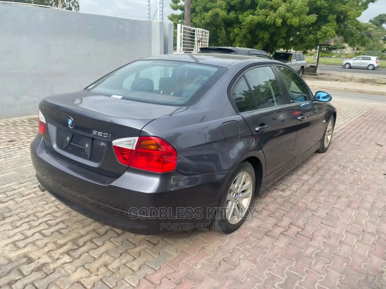 BMW 320i 2005 Black