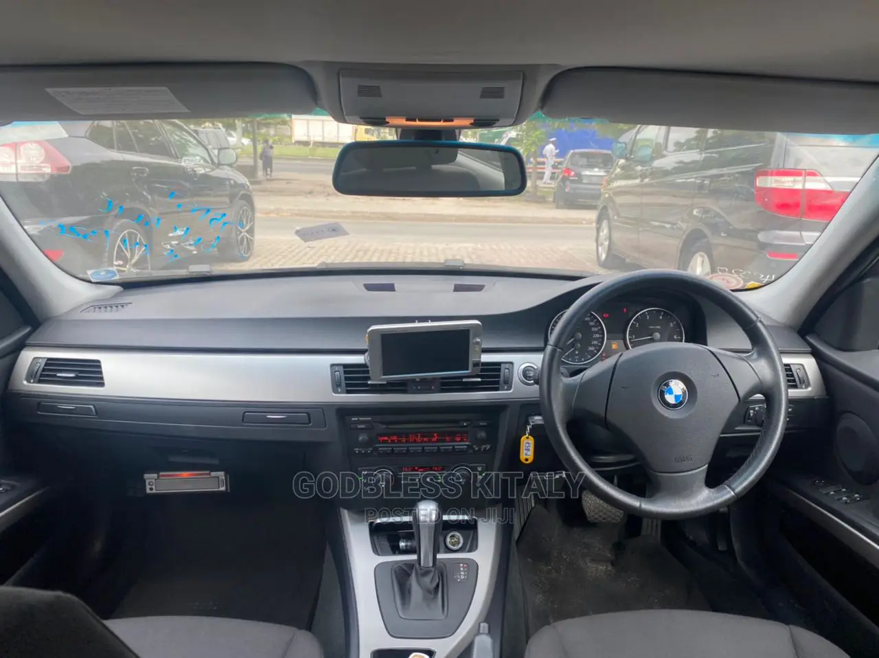 BMW 320i 2005 Black