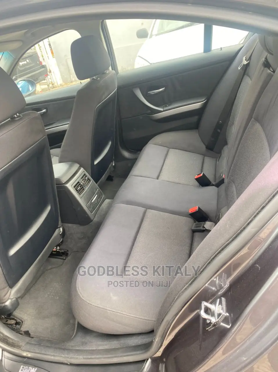 BMW 320i 2005 Black