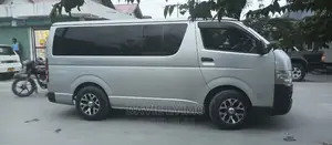 Toyota Hiace 2004 Silver
