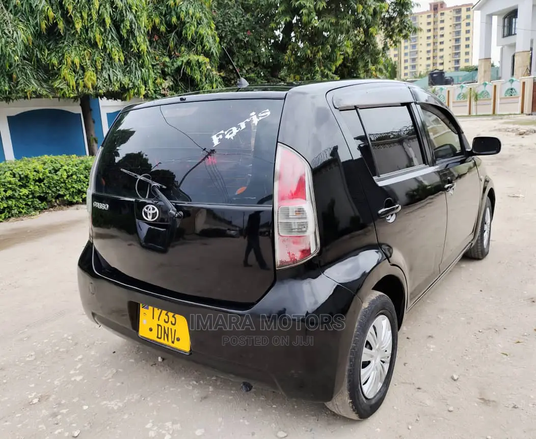 Toyota Passo 2005 Black