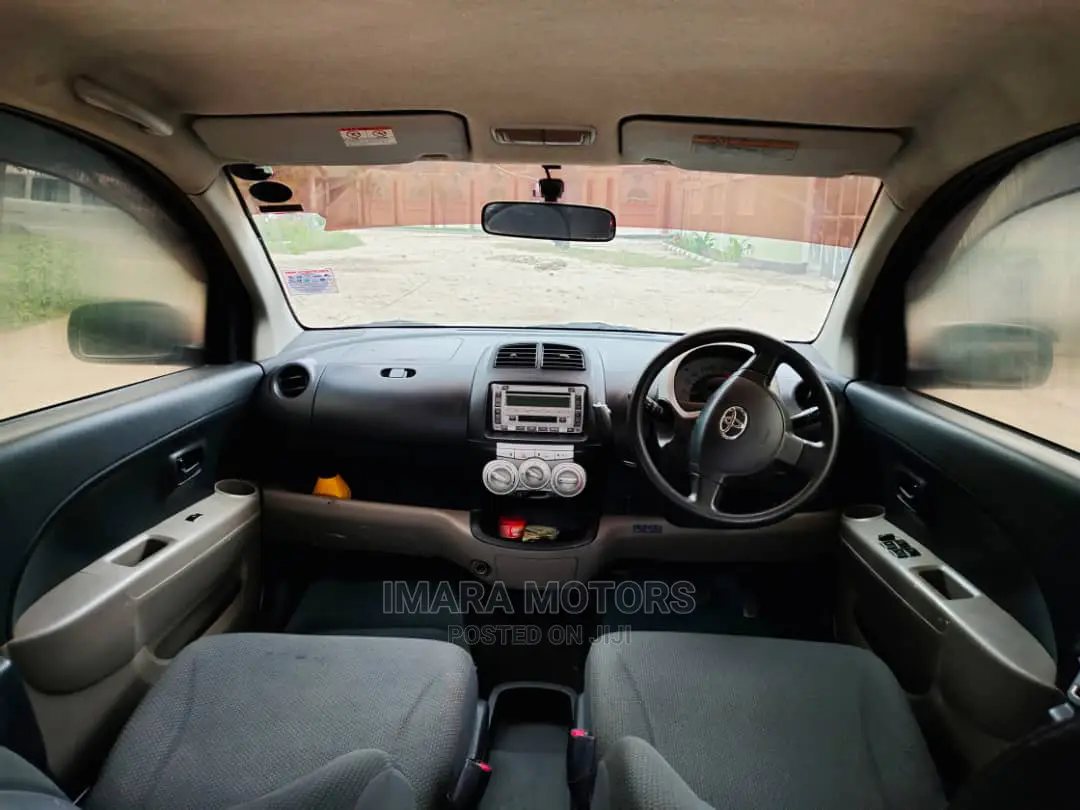Toyota Passo 2005 Black