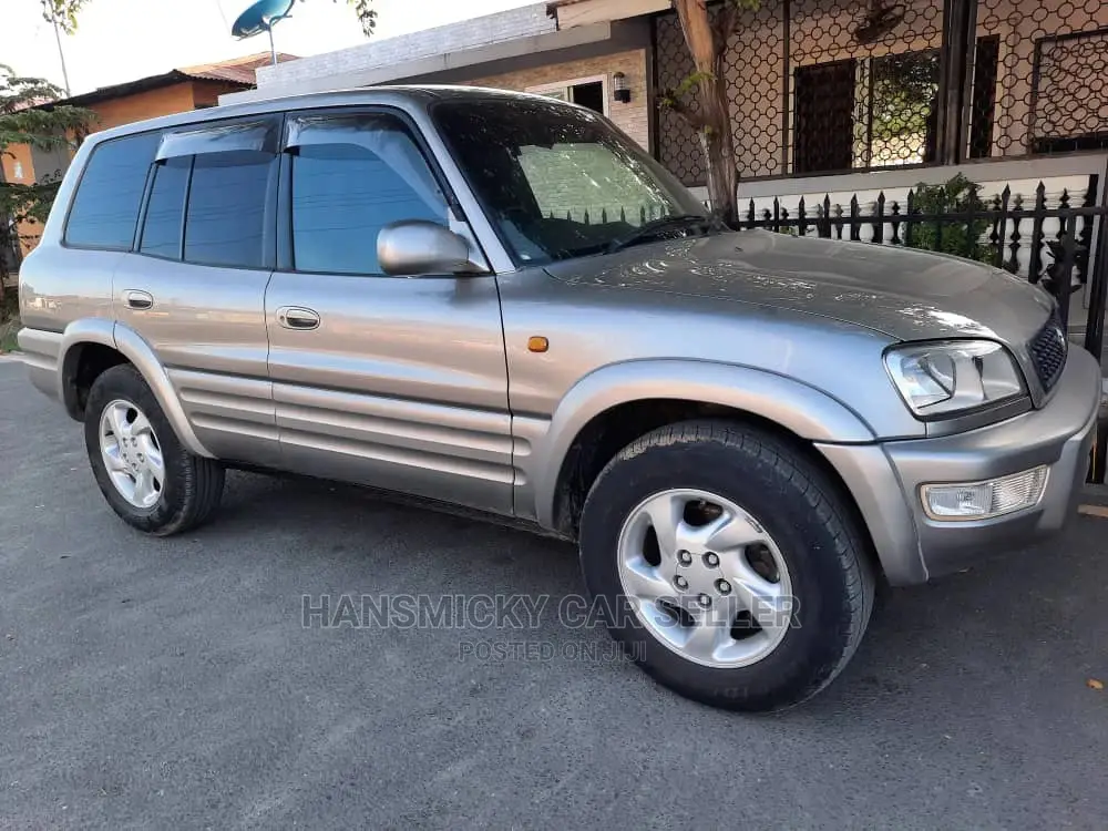 Toyota RAV4 1999 Silver