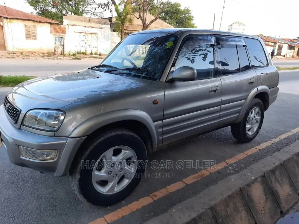 Toyota RAV4 1999 Silver