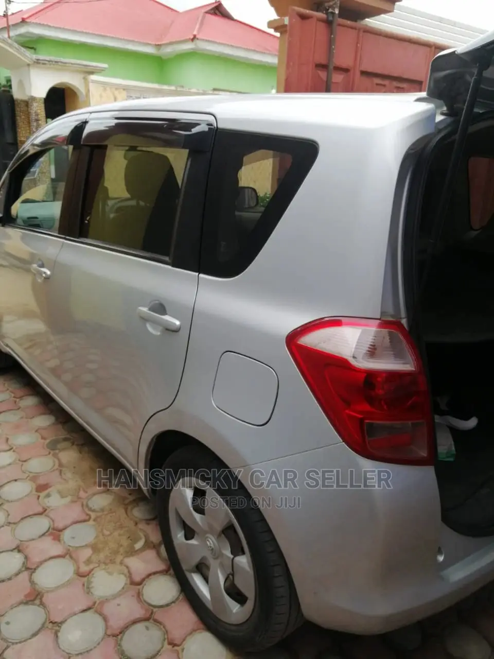 Toyota Ractis 2007 Silver