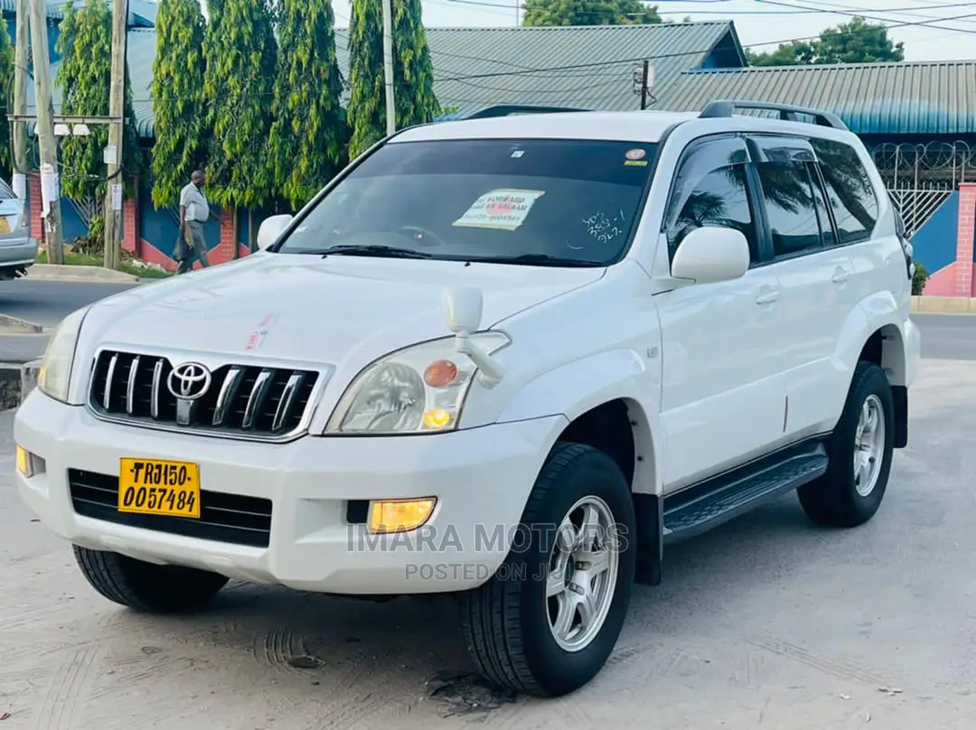 Toyota Land Cruiser Prado 2005 White