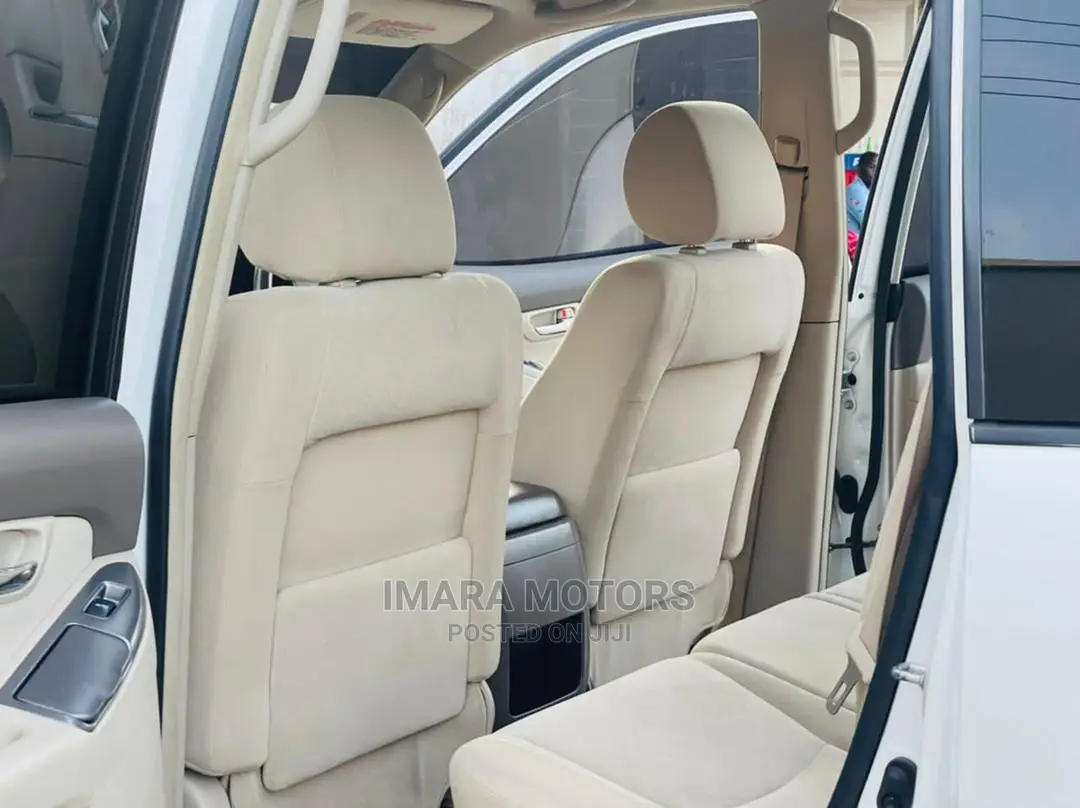 Toyota Land Cruiser Prado 2005 White