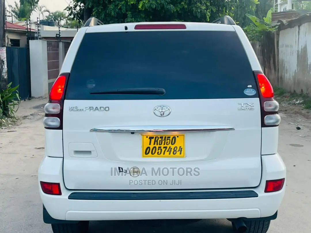 Toyota Land Cruiser Prado 2005 White
