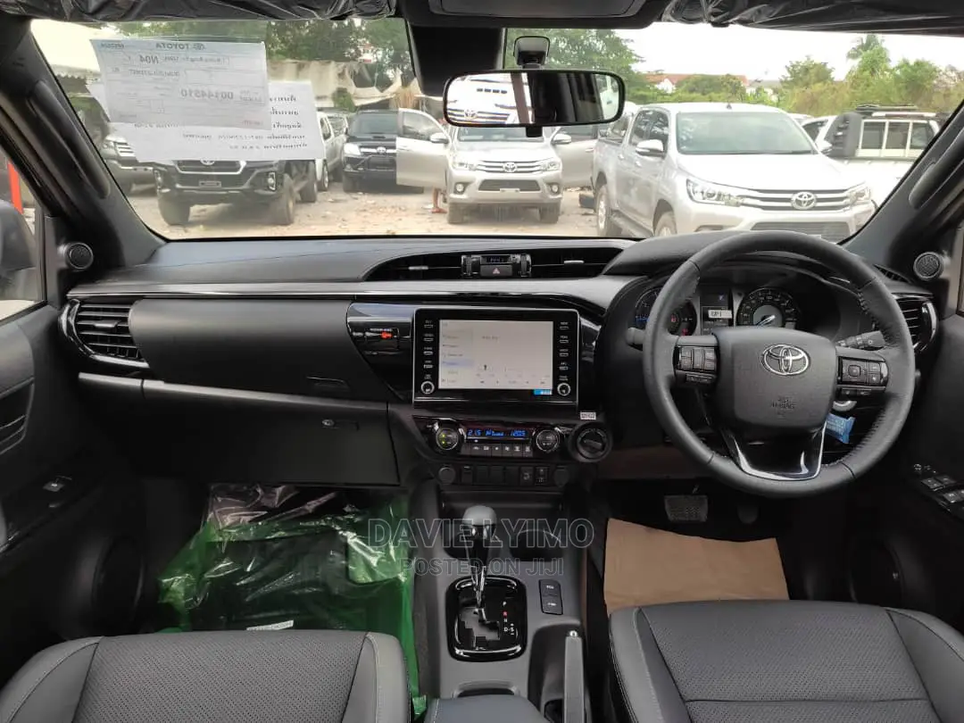 Toyota Hilux 2021 Gray