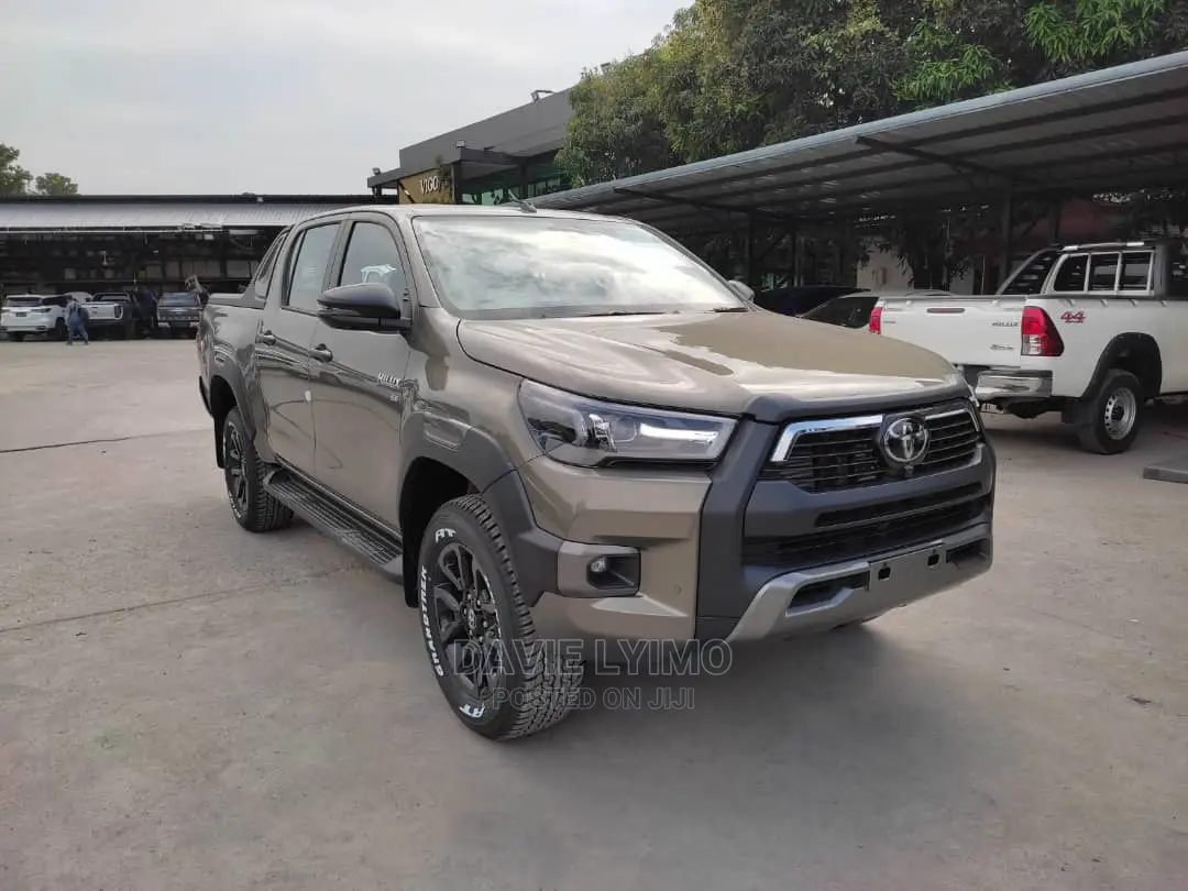Toyota Hilux 2021 Gray