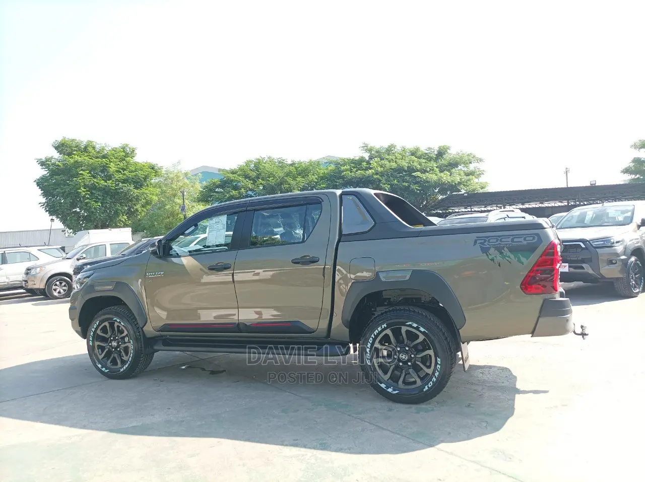 Toyota Hilux 2021 Gray