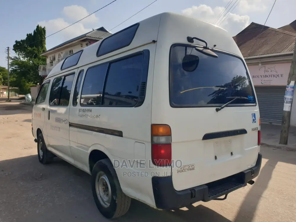 Toyota Hiace 1997 White