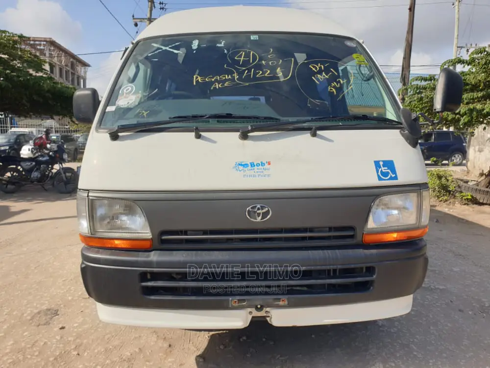Toyota Hiace 1997 White