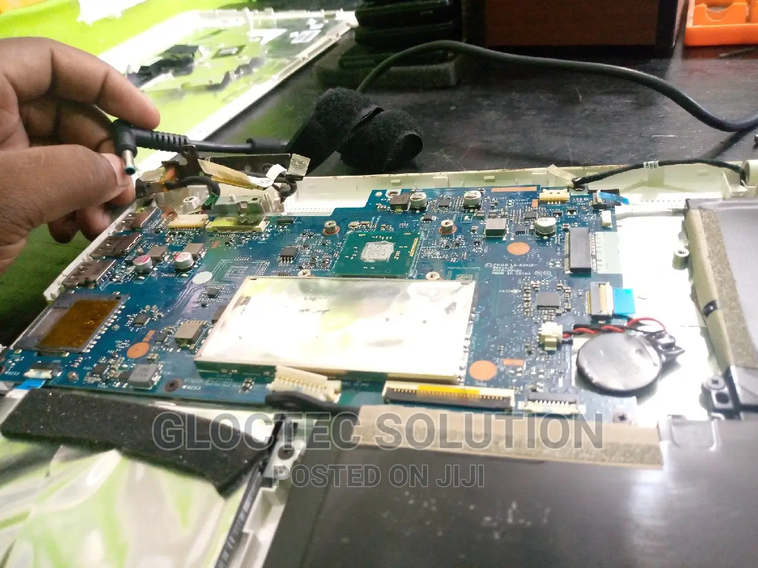 Tunafufua Motherboard Za Laptop Zilizokufa