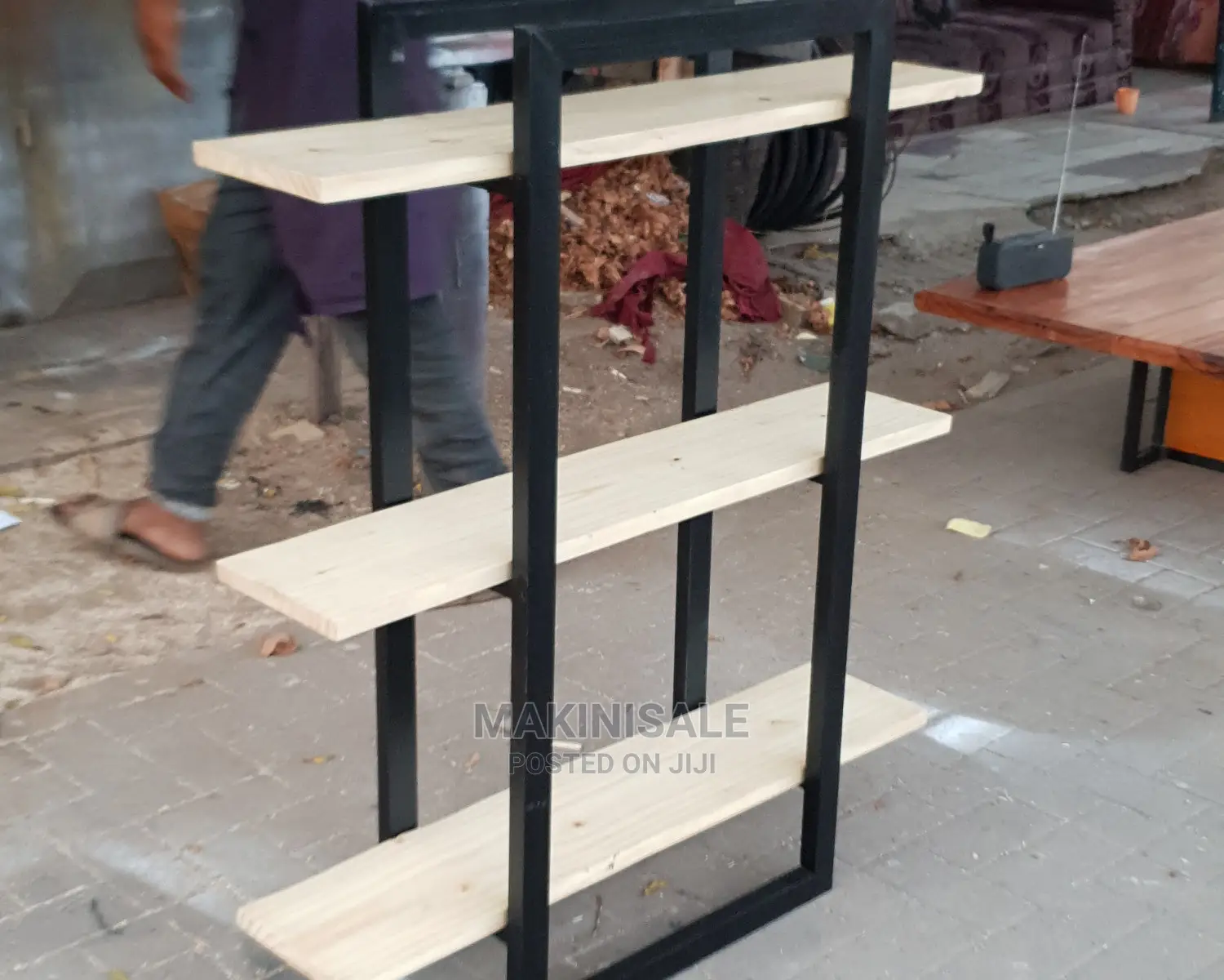 Shelf Zuri Sana Bei Yetu Ni Poa