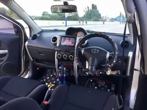 Toyota IST 2004 Silver