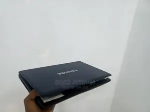 Laptop Toshiba Satellite U840W 4GB Intel HDD 500GB