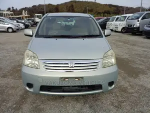 Toyota Raum 2004 Green