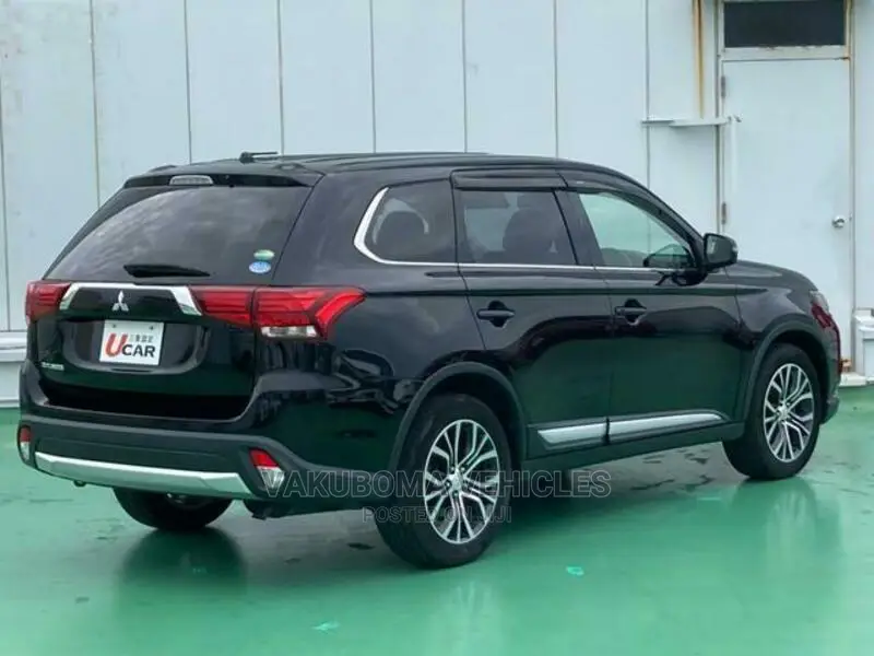 Mitsubishi Outlander 2016 Black