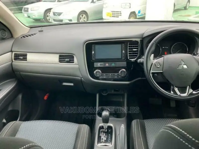 Mitsubishi Outlander 2016 Black