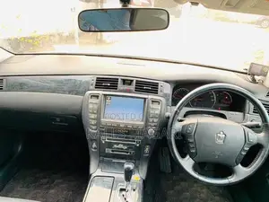 Toyota Crown 2006 Silver