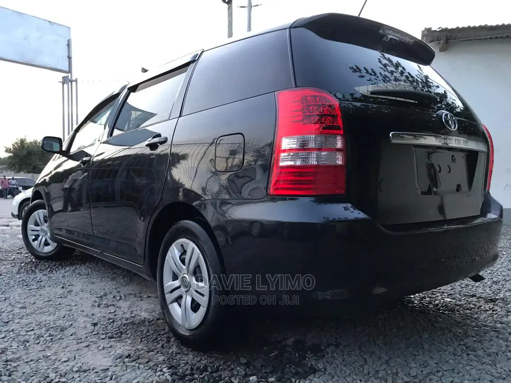 Toyota Wish 2004