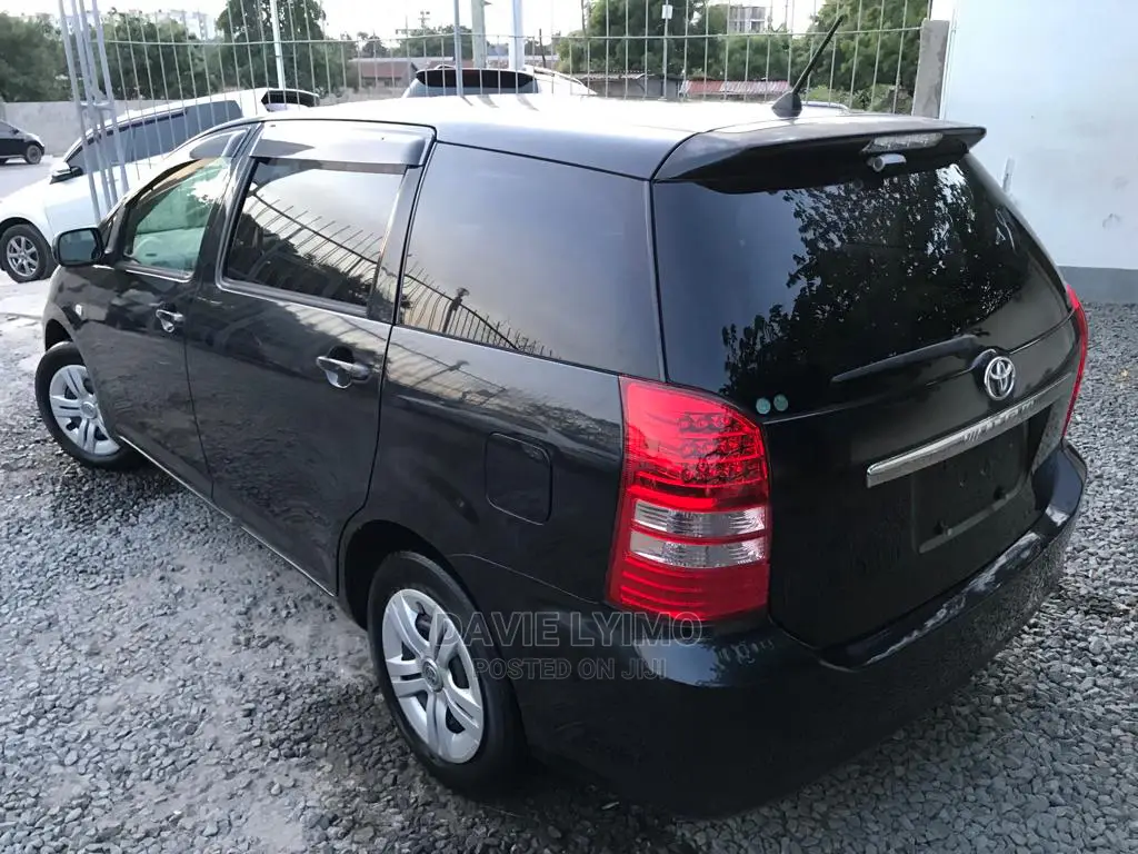 Toyota Wish 2004