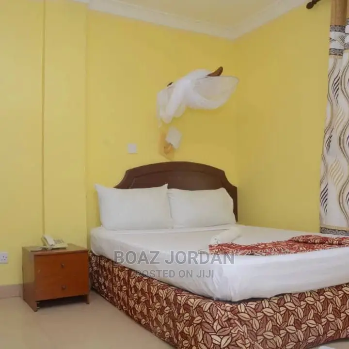 Gorofa La Floor Tano Linauzwa Kwa Bei Ya Offer