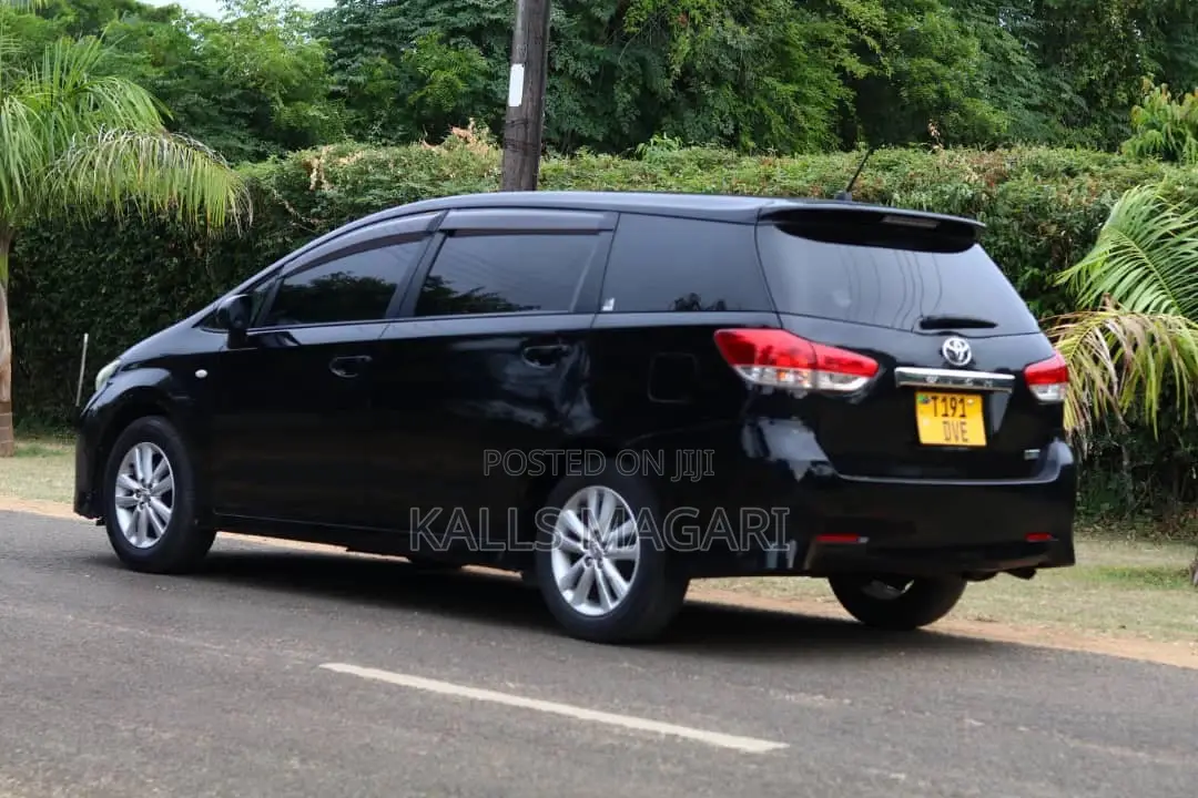 Toyota Wish 2010