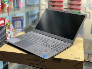 New Laptop Dell Vostro DVCI325 8GB Intel Core I5 HDD 1T