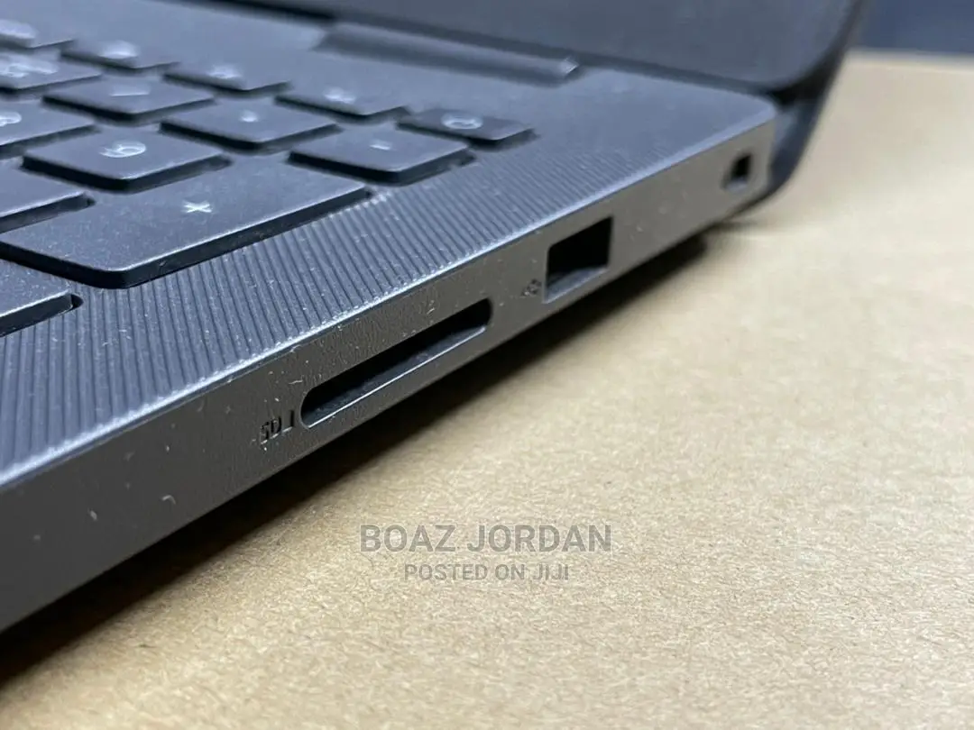New Laptop Dell Vostro DVCI325 8GB Intel Core I5 HDD 1T