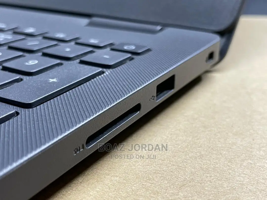 New Laptop Dell Vostro DVCI325 8GB Intel Core I5 HDD 1T