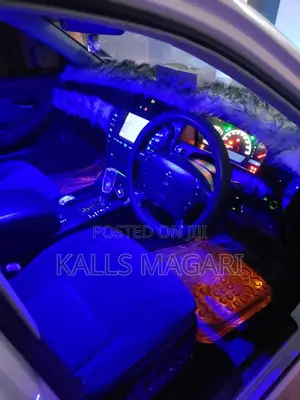 Toyota Crown 2005 Royale White